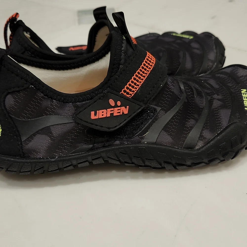 KUBUA water shoes for kids, size 31 EU/13 US